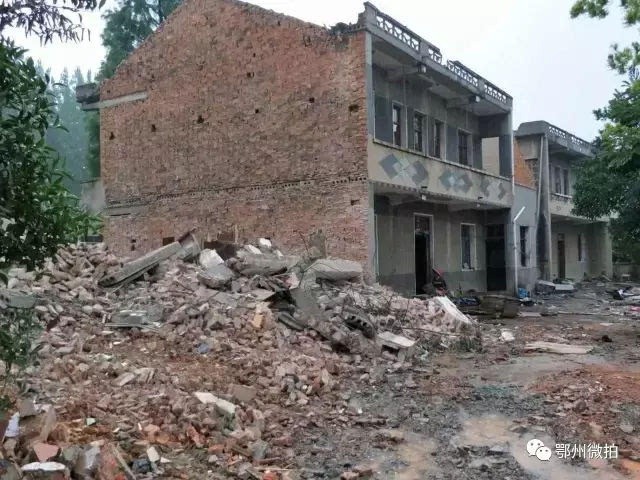 最终在当地房管部门看到了新的户型图