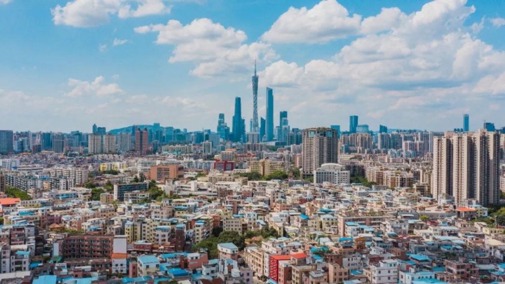 近年却在法拍市场接连拍出天价