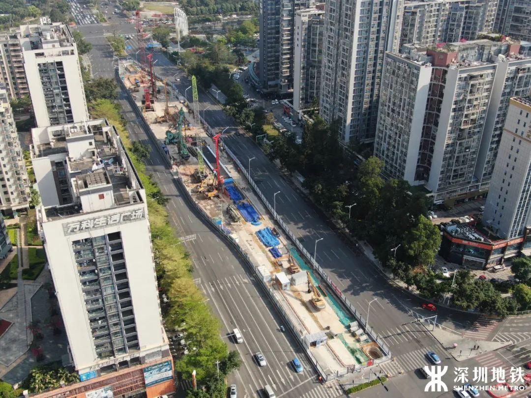 项目旁边有北京路和白云路横纵两条主干道