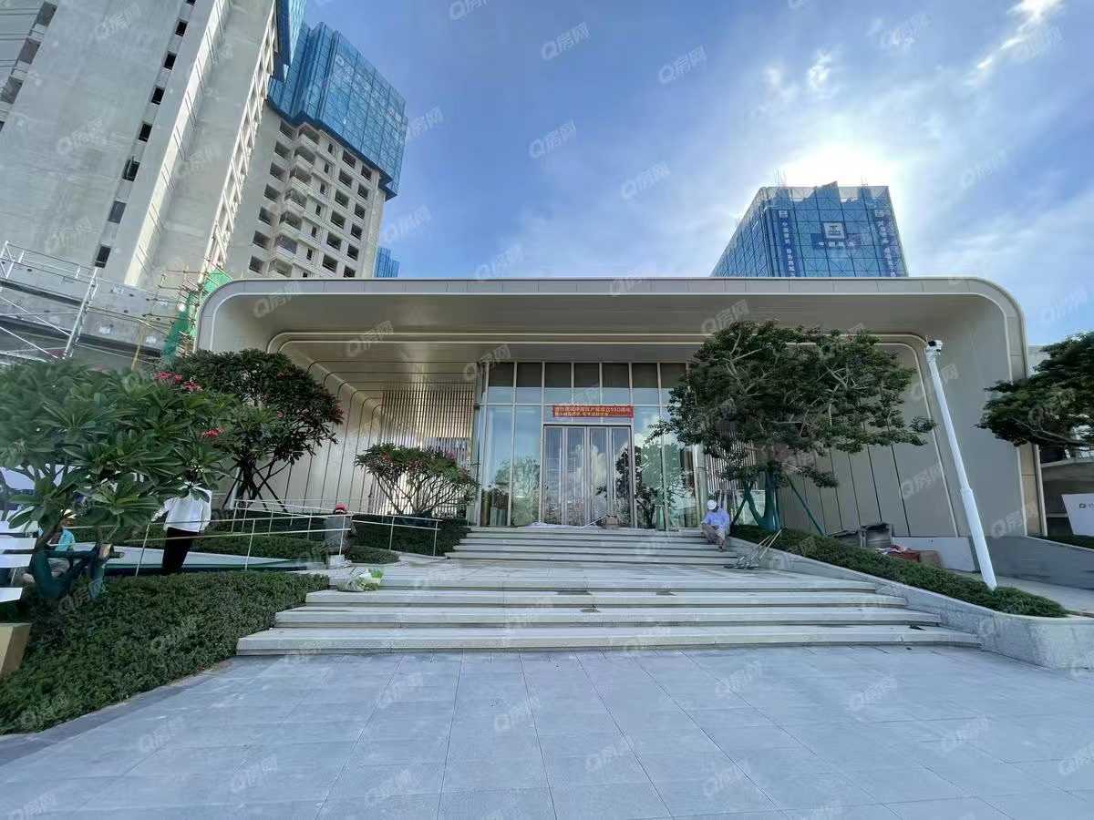 保利左岸花园-均价27000元/平